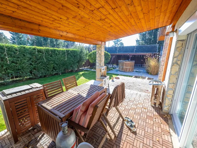 Kiadó ház Budapest III. kerület, Csillaghegy, Szekerce utca 140 nm