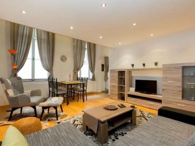 Kiadó lakás Budapest VI. kerület, Nagykörúton belüli terület 74 nm