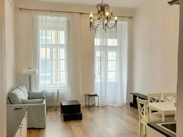 Kiadó lakás Budapest VI. kerület, Nagykörúton belüli terület, Rózsa utca 75 nm