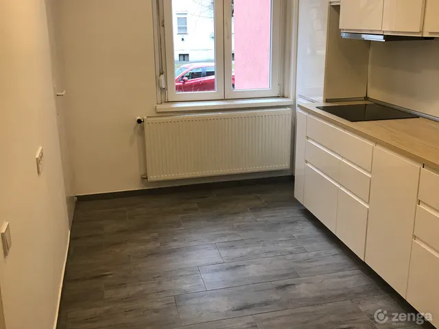 Eladó lakás Vác, Deákvár 57 nm