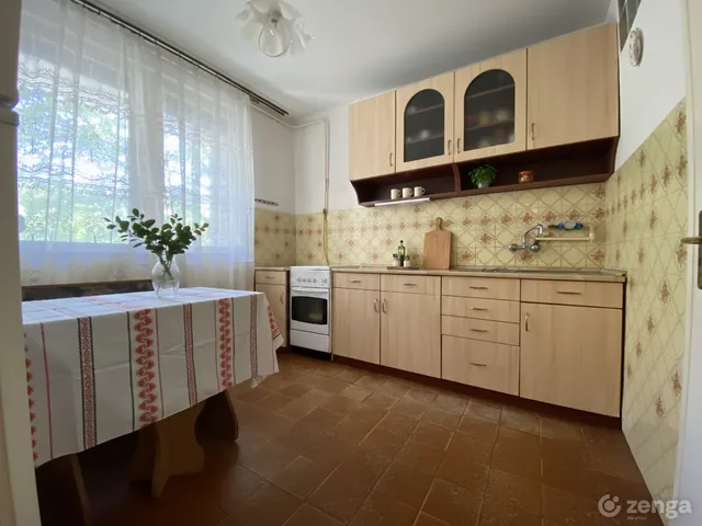 Eladó lakás Szeged 98 nm