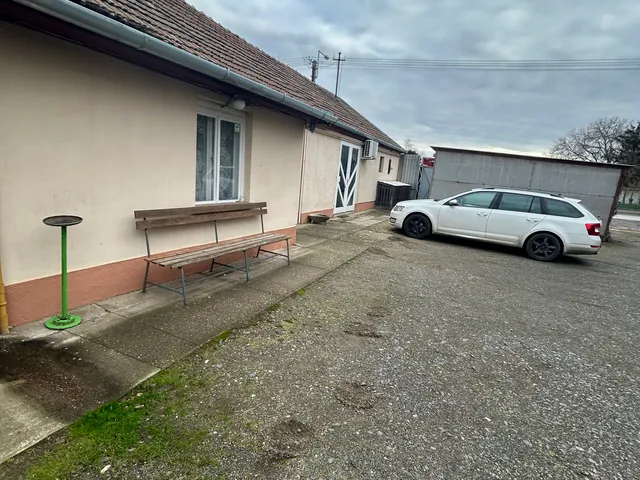 Eladó kereskedelmi és ipari ingatlan Nyíregyháza, Hímes 300 nm