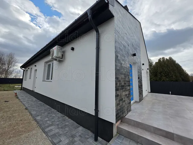 Eladó üdülő és hétvégi ház Balatonkeresztúr 125 nm