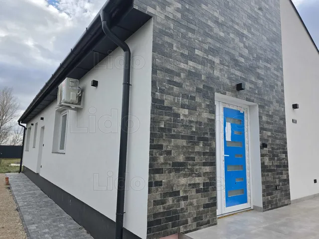 Eladó üdülő és hétvégi ház Balatonkeresztúr 110 nm