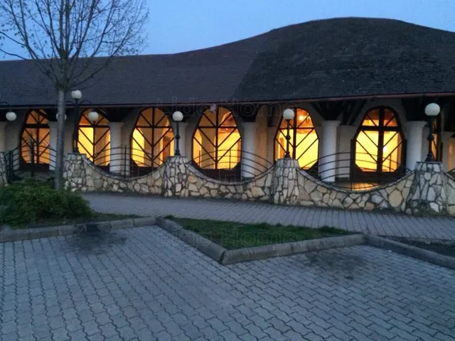 Eladó kereskedelmi és ipari ingatlan Fonyód 1856 nm