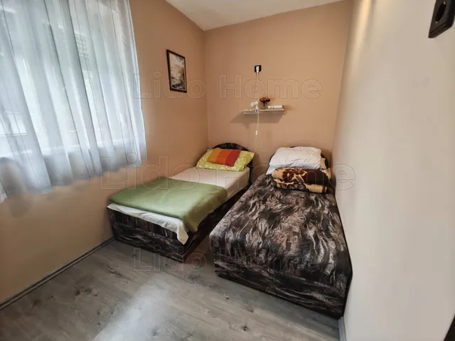 Eladó nyaraló Balatonkeresztúr 91 nm