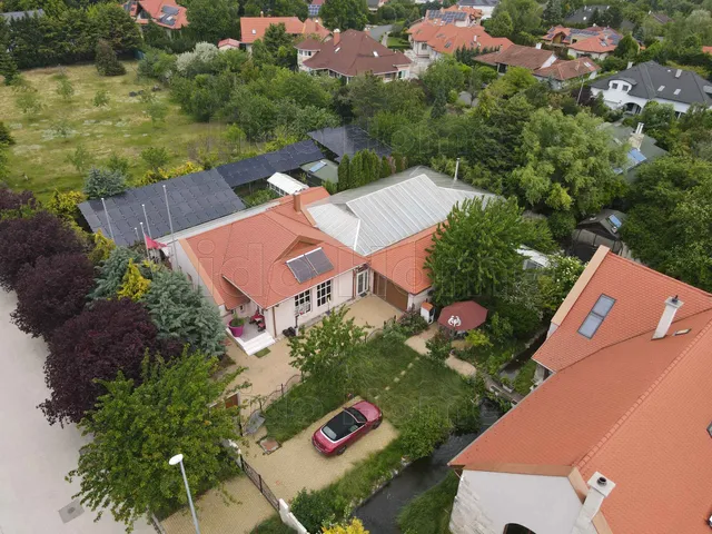 Eladó ház Budajenő 200 nm