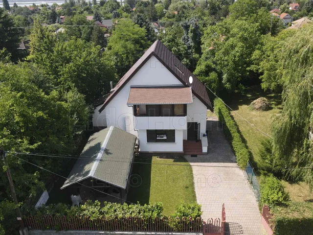 Eladó üdülő és hétvégi ház Velence 150 nm