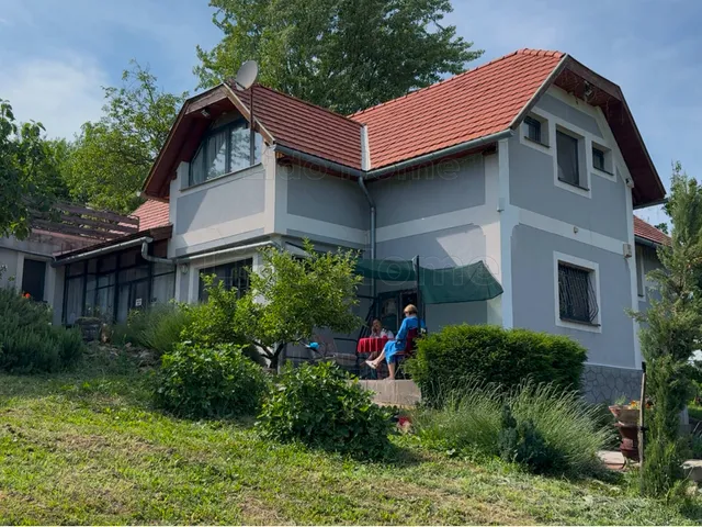 Eladó ház Kisapáti 160 nm