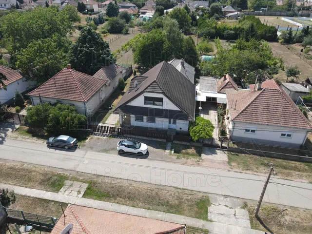 Eladó ház Lőrinci 212 nm