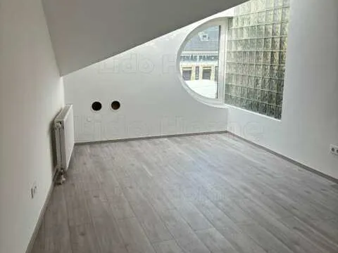 Kiadó kereskedelmi és ipari ingatlan Budapest III. kerület 150 nm