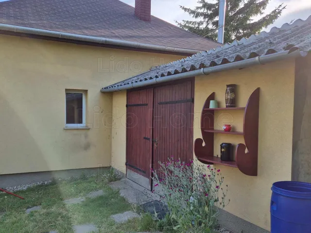 Eladó ház Csabdi 81 nm