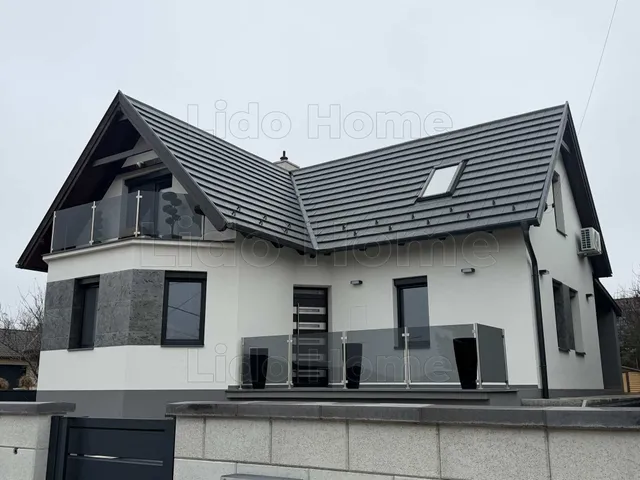 Eladó ház Páty 190 nm