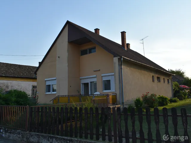 Eladó ház Háromfa 100 nm