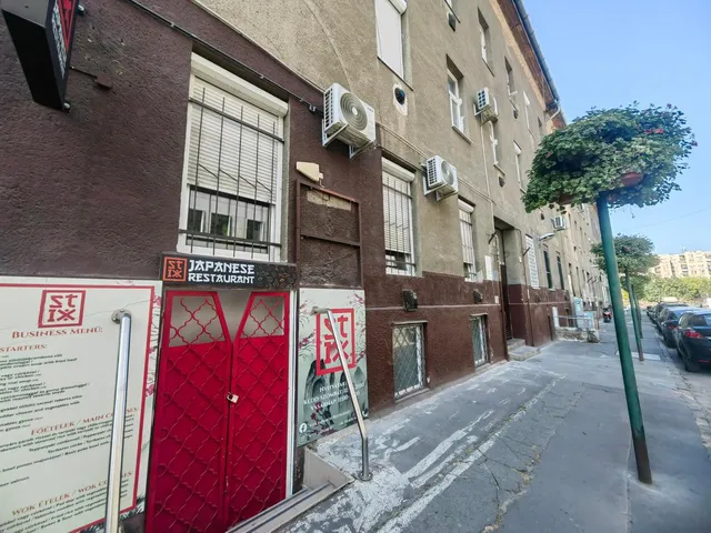 Eladó kereskedelmi és ipari ingatlan Budapest XIII. kerület, Lőportárdűlő 100 nm