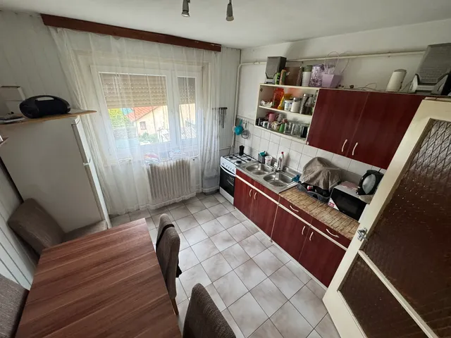 Eladó ház Budapest XVI. kerület, Rákosszentmihály, Aurél utca 215 nm