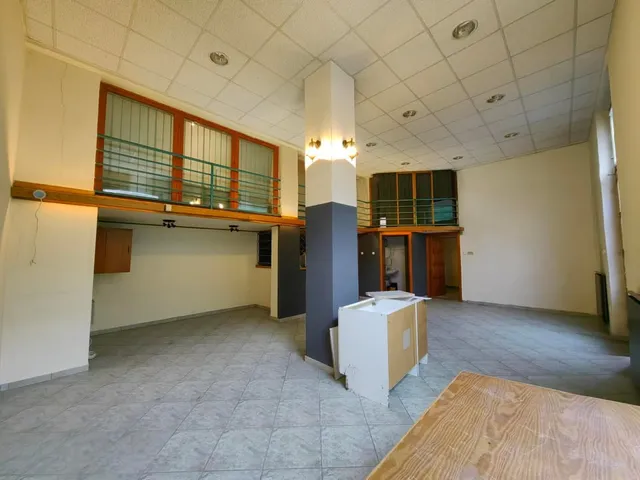 Eladó kereskedelmi és ipari ingatlan Budapest XIII. kerület, Angyalföld, Vőlegény utca 192 nm