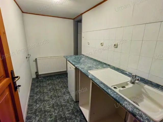 Eladó kereskedelmi és ipari ingatlan Budapest XIII. kerület 192 nm