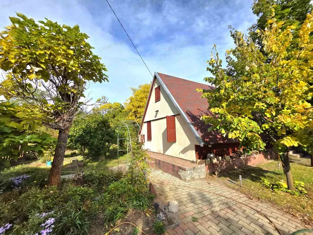 Eladó üdülő és hétvégi ház Tápiószentmárton 32 nm