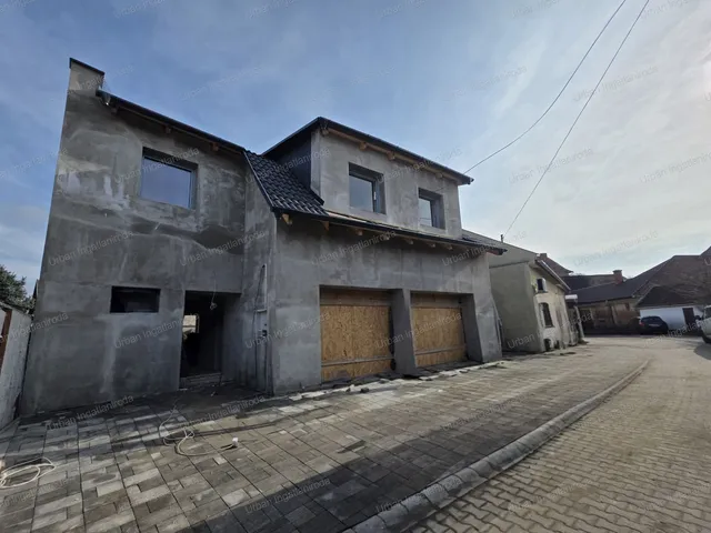 Eladó ház Szolnok, Belváros 108 nm