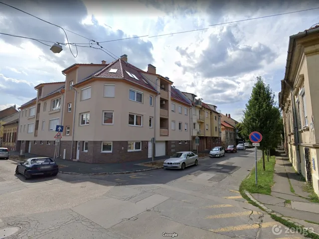 Eladó garázs Szeged 15 nm