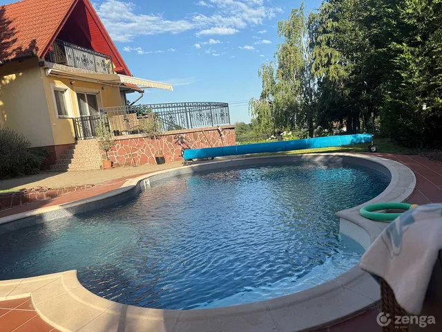 Eladó ház Balatonszepezd 289 nm