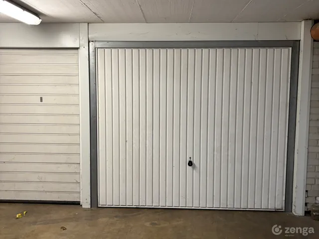 Eladó garázs Szolnok 17 nm