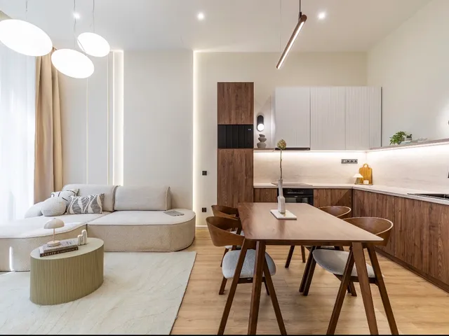 Eladó lakás Budapest VI. kerület, Nagykörúton belüli terület 73 nm