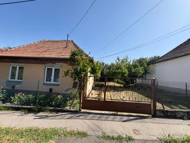 Eladó telek Budapest XVI. kerület 563 nm