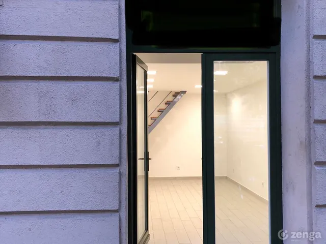 Kiadó kereskedelmi és ipari ingatlan Budapest VI. kerület, Nagykörúton belüli terület 33 nm