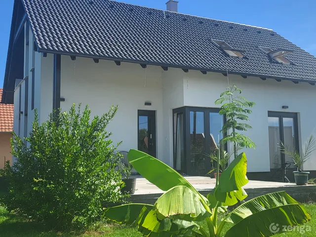 Eladó ház Békéscsaba, Kastélyszőlők 125 nm