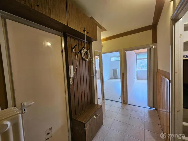 Eladó lakás Komló, Kossuth Lajos utca 75 54 nm