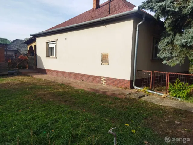 Eladó ház Debrecen, Tégláskert 530 nm