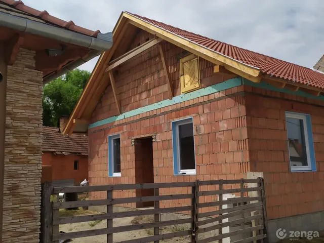 Eladó ház Nagykőrös, Temetőhegy 72 nm