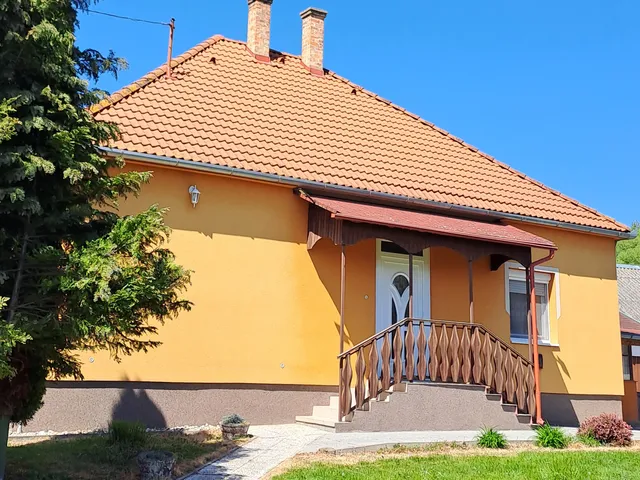 Eladó ház Nagybajcs 115 nm