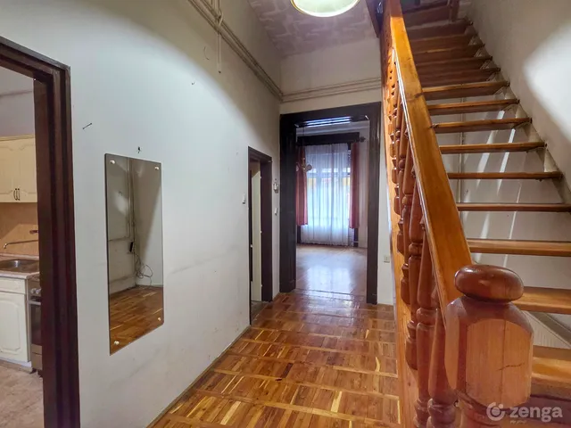 Eladó lakás Szolnok, Belváros 131 nm