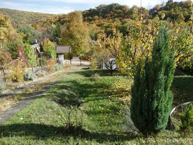 Eladó telek Budapest II. kerület, Budaliget, József Attila útja 105 836 nm