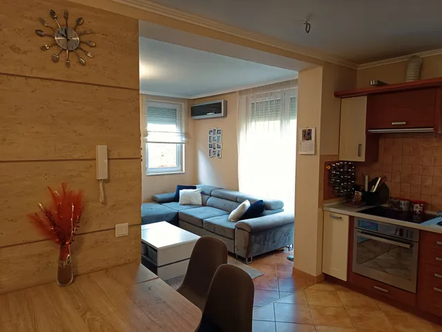 Eladó lakás Szeged, Móraváros 90 nm