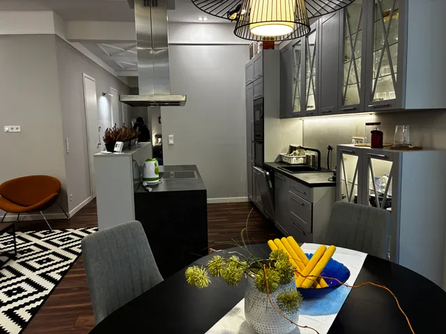 Eladó lakás Budapest VI. kerület, Diplomatanegyed, Lázár utca  100 nm