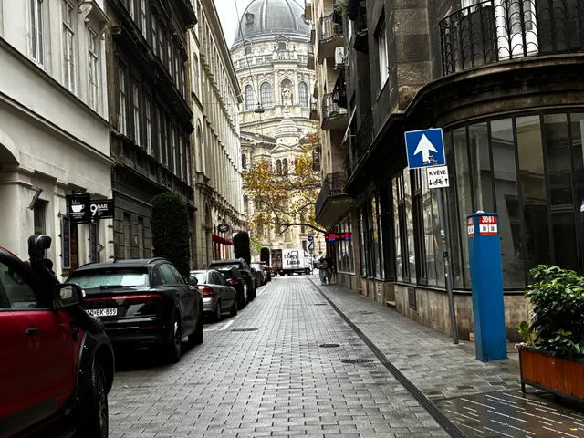 Eladó lakás Budapest VI. kerület, Diplomatanegyed, Lázár utca  100 nm