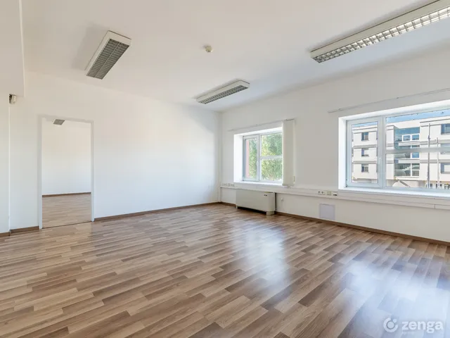 Kiadó kereskedelmi és ipari ingatlan Budapest IV. kerület, Újpest 66 nm