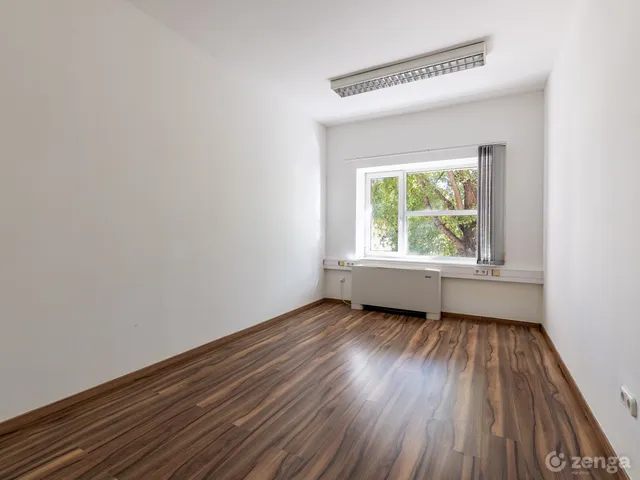 Kiadó kereskedelmi és ipari ingatlan Budapest IV. kerület, Újpest 16 nm