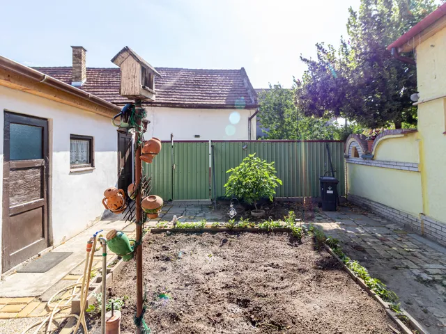 Eladó lakás Kecskemét, Belváros 69 nm