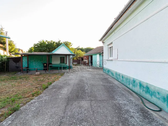 Eladó ház Csengőd 72 nm