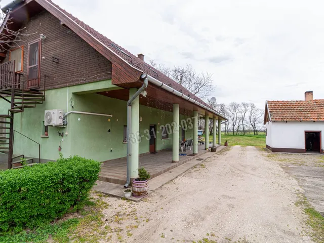 Eladó mezőgazdasági ingatlan Petőfiszállás 120 nm