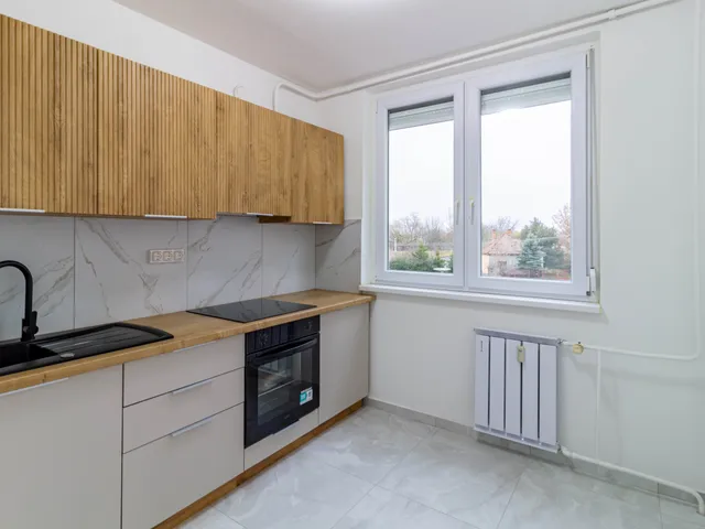 Eladó lakás Kiskunfélegyháza, Petőfi-lakótelep 50 nm