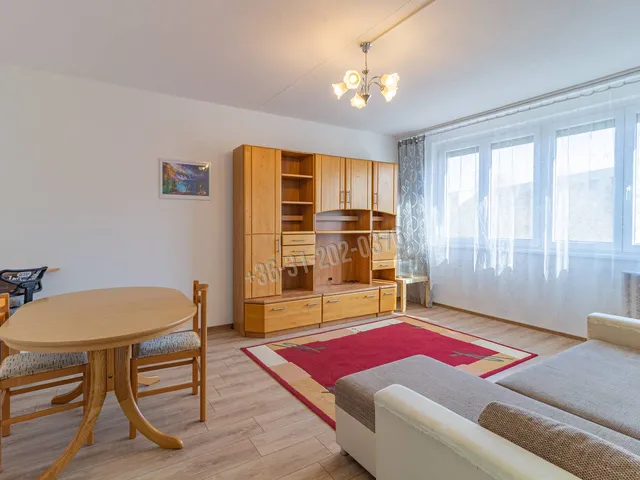 Eladó lakás Kiskunfélegyháza, Petőfi-lakótelep 55 nm