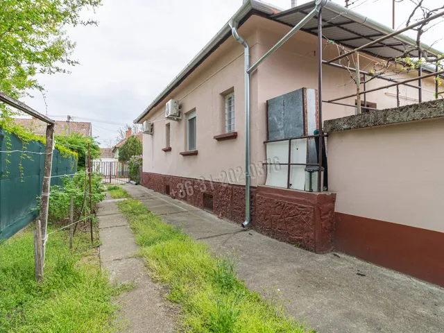 Eladó ház Kecskemét, Hunyadiváros 85 nm