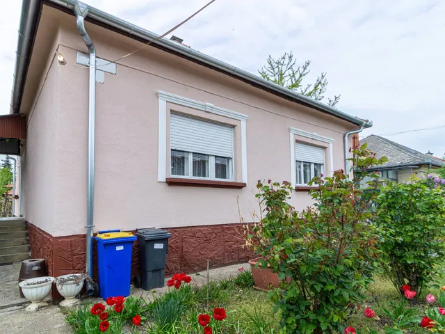 Eladó ház Kecskemét, Hunyadiváros 85 nm