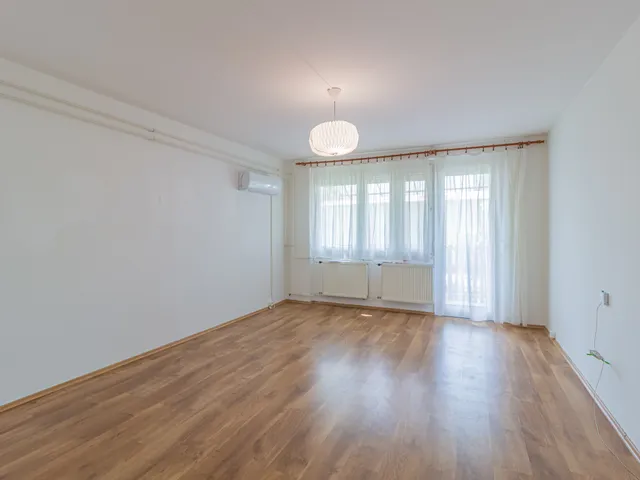 Eladó lakás Kecskemét, Műkertváros 56 nm